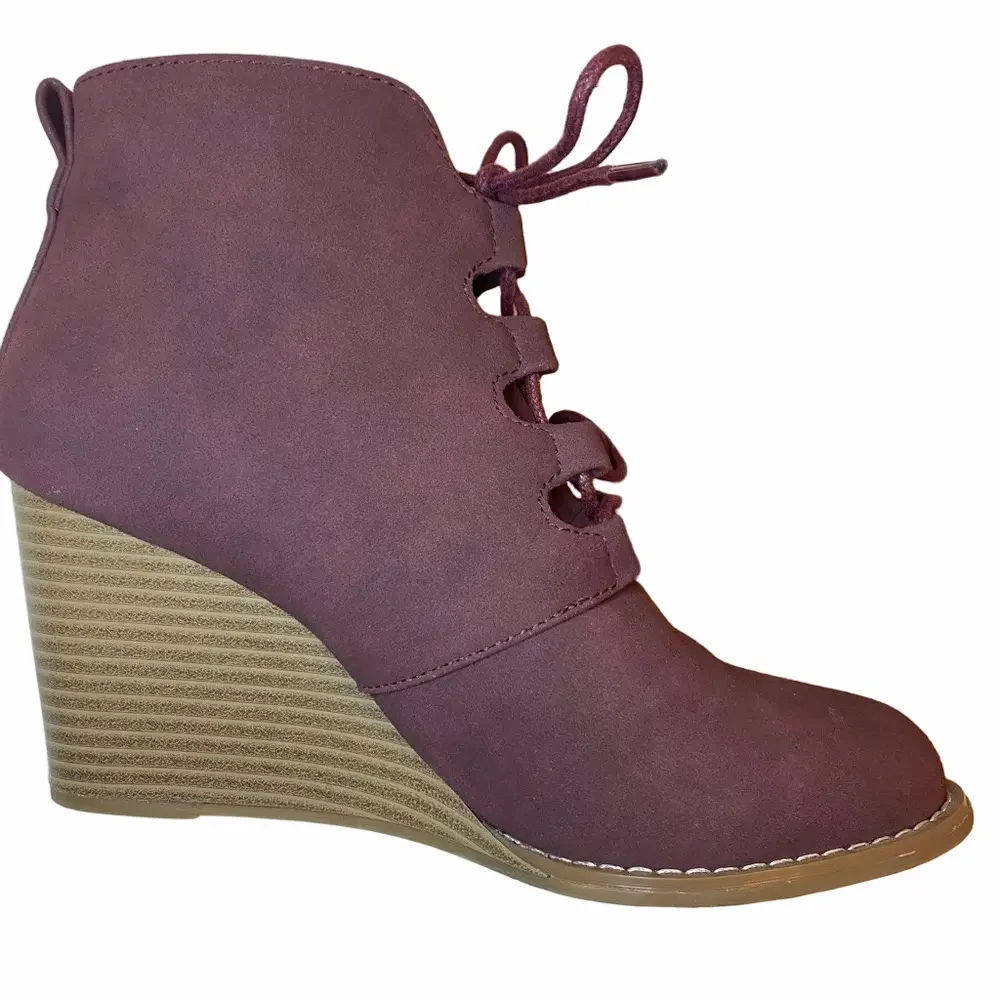 Nautica Mauve Wedges Size 6.5